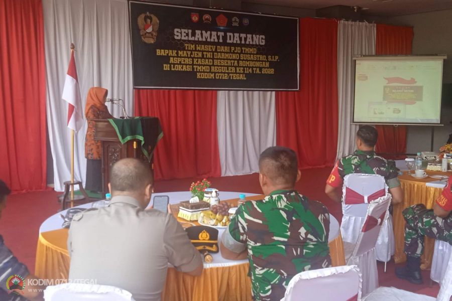 Bupati Tegal Apresiasi Pelaksanaan TMMD Reg 114 Di Desa Kedungkelor Warureja