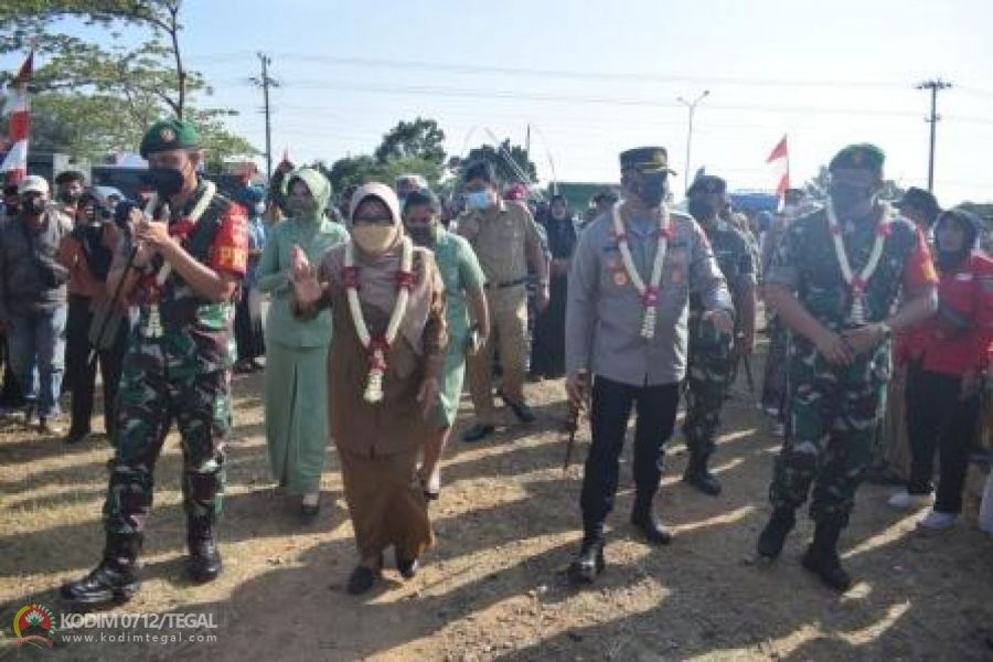Antusias Warga Kedung Kelor Sambut Pembukaan TMMD Regular ke 114 Kodim Tegal
