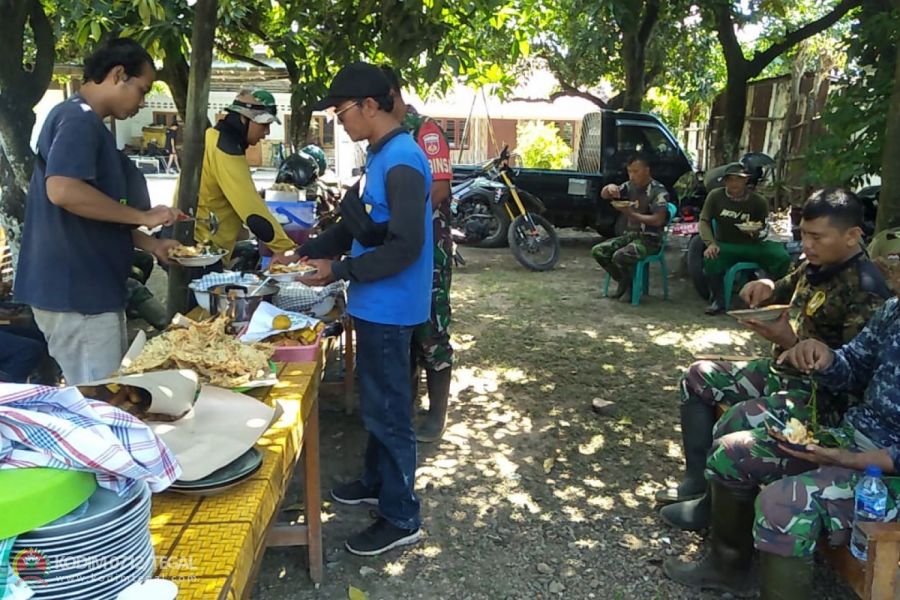 Guyub Rukun Kebersamaan dalam TMMD Kodim Tegal