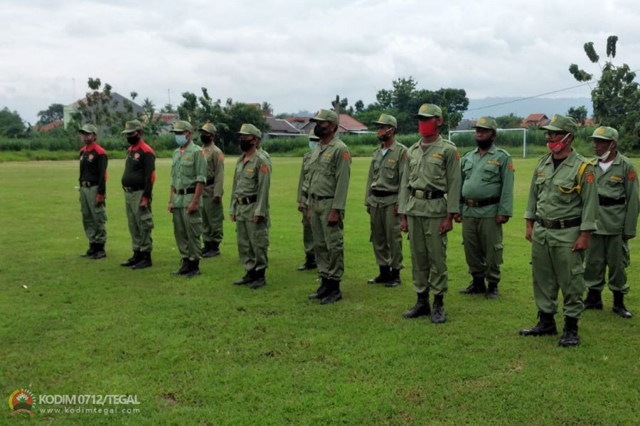 Peningkatan Kapasitas Linmas Desa Pendawa, Babinsa Koramil Lebaksiu Beri materi Wawasan Kebangsaan