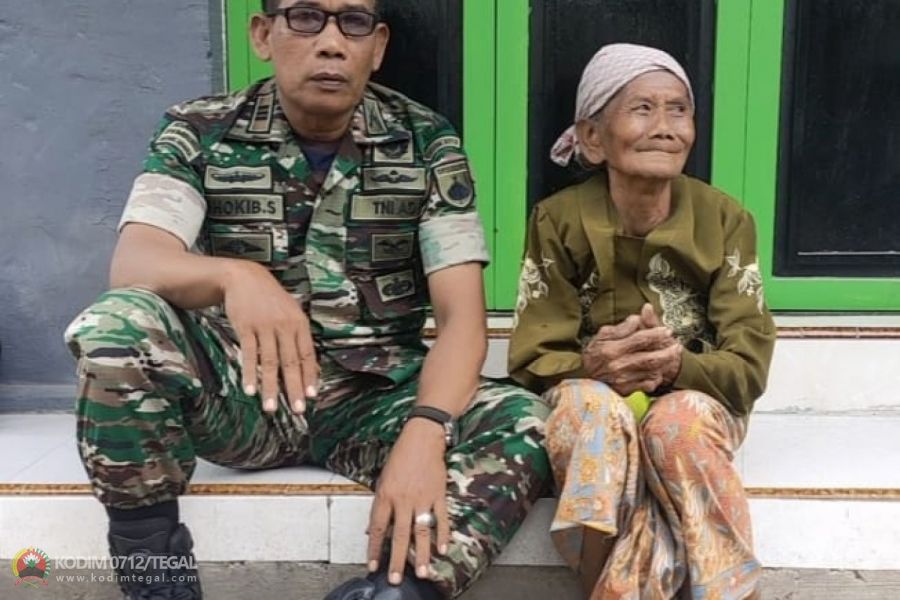 Rasa Haru Ibu Sutani Terima Bantuan RTLH dari  Kasad