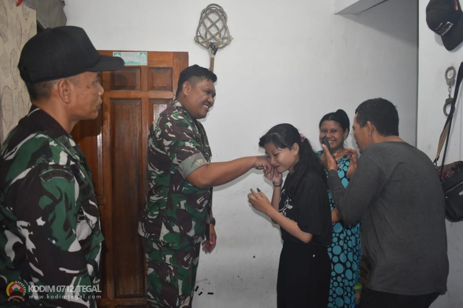 Dandim Tegal Peduli Anak Putus Sekolah Demi Bantu Sang Adik Alami Sakit Gizi Buruk