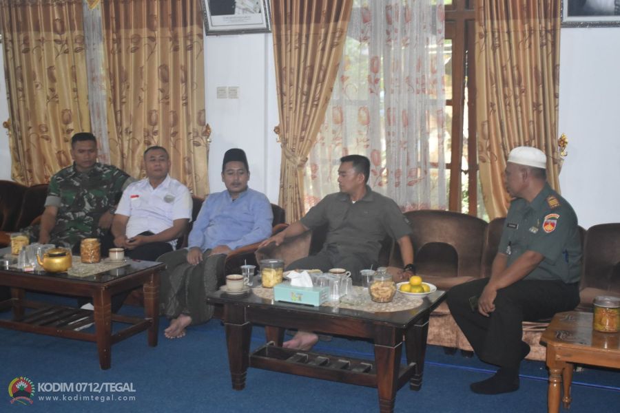 Dandim Tegal Komsos Di Pondok Pesantren Aattauhidiyah