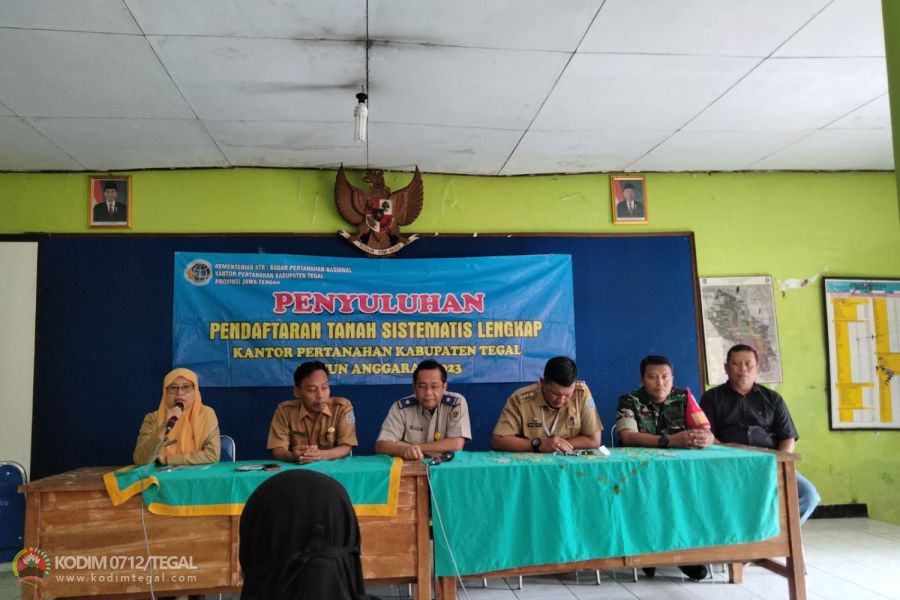 Babinsa Lebaksiu Dampingi Penyuluhan Pendaftaran PTSL