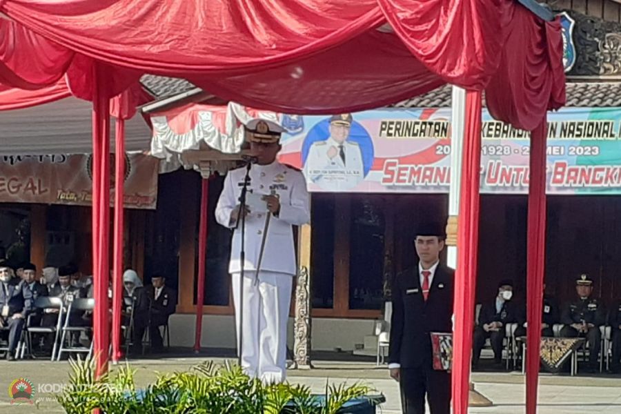 Dengan Semangat Untuk Bangkit Menuju Indonesia Emas 2045, Dandim 0712 Tegal Hadiri Upacara Harkitnas