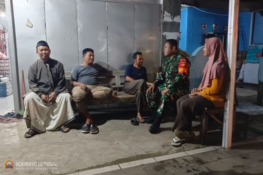 Keakraban Babinsa Kodim Tegal Dan Warganya,Tumbuhkan Kekompakan Serta Kemanunggalan