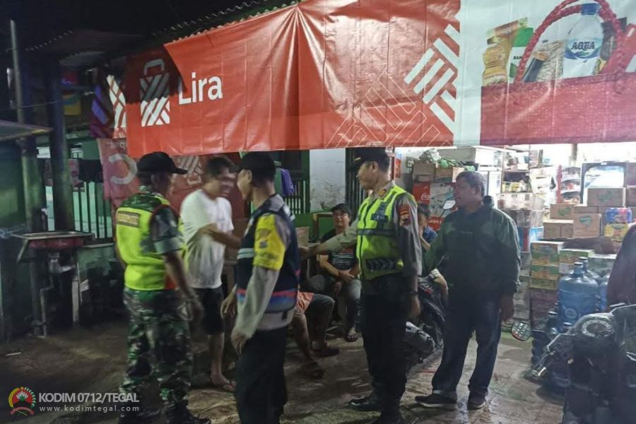 Tahap Pembentukan Panitia Pilkades, Babinsa Koramil 13 Kedungbanteng melaksanakan Patroli Malam