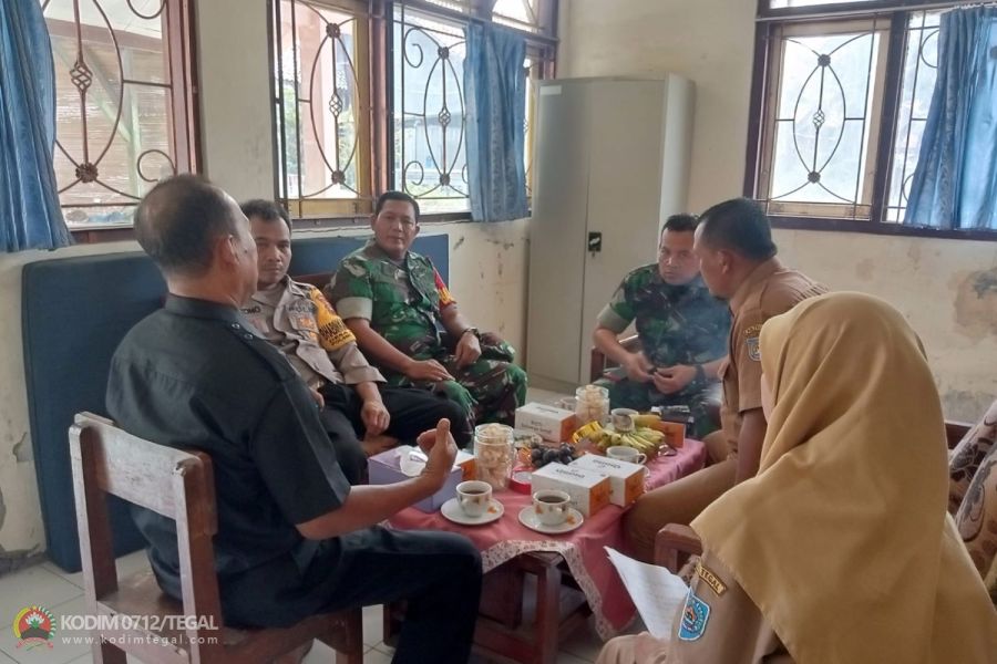 Jalin Komunikasi Di Wilayah, Babinsa Talang Laksanakan Komsos