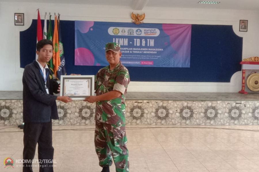 Danramil Slawi Bersama Anggota Berikan Wawasan Kebangsaan Kepada Mahasiswa Politeknik Purbaya