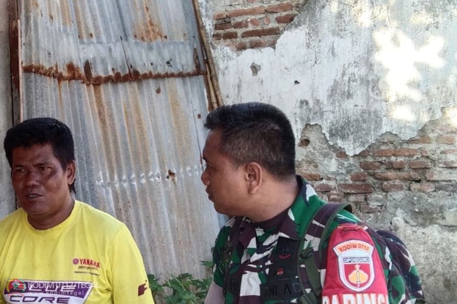 Jalin Kebersamaan Di Bulan Ramadhan Babinsa Koramil Kramat Laksanakan Komsos Bersama Warga