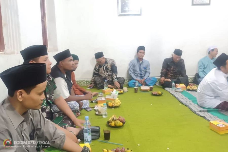 Jaga Silaturahmi, Babinsa Kelurahan Tunon Melaksanakan Komsos