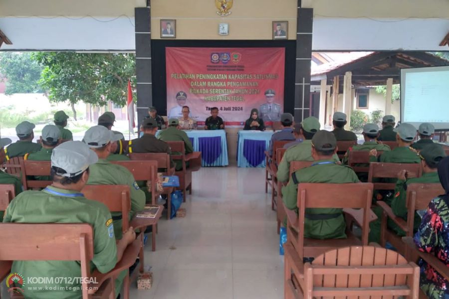 Jelang Pilkada 2024, Babinsa Tarub Berikan Pelatihan Satlinmas