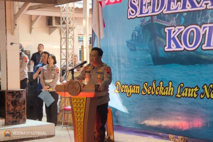 Dandim 0712 Tegal Hadiri Upacara Sedekah Laut Nelayan Kota Tegal Tahun 2024