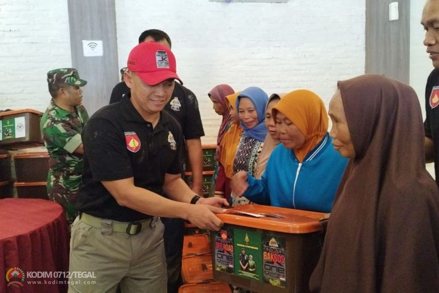 Fun Off Road Pangdam IV/Diponegoro Di Isi Dengan Kegiatan Bakti Sosial Di Wilayah Kodim Tegal