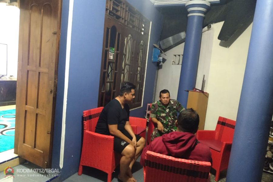 Babinsa Koramil Talang Sambangi Tokoh Masyarakat