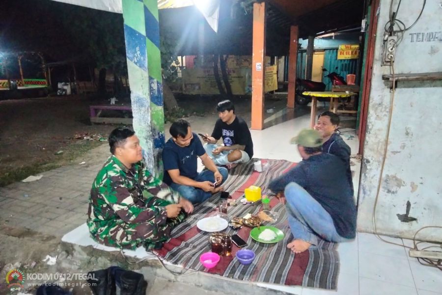 Jalin Silaturahmi Babinsa Suradadi Anjang Sana Dengan Warga Binaan