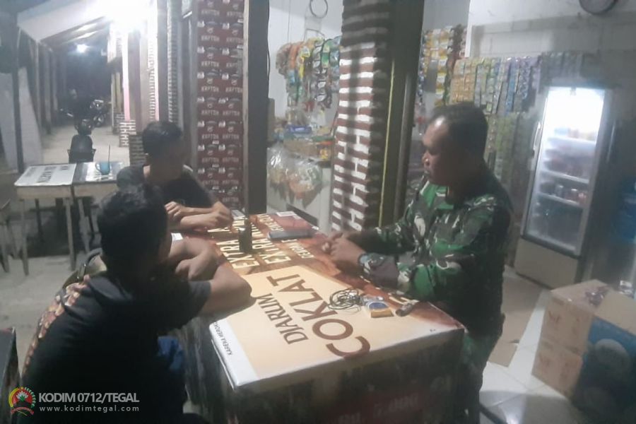 Antusias Warga Dengerin Komsos Pak Babinsa