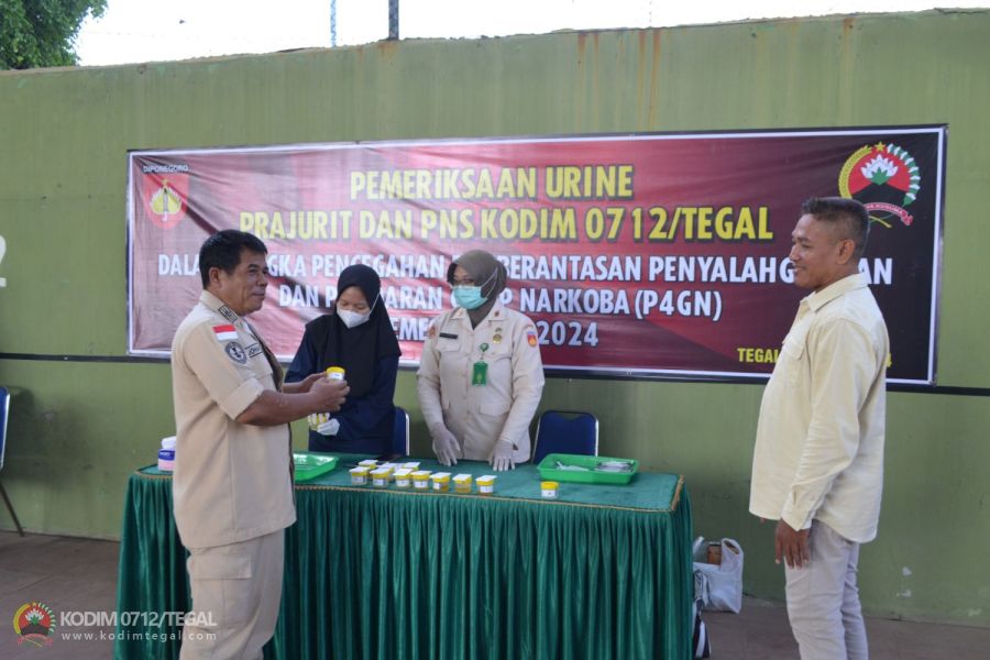 Pastikan Personelnya Bebas Narkoba, Kodim 0712 Tegal Gelar Tes Urine.