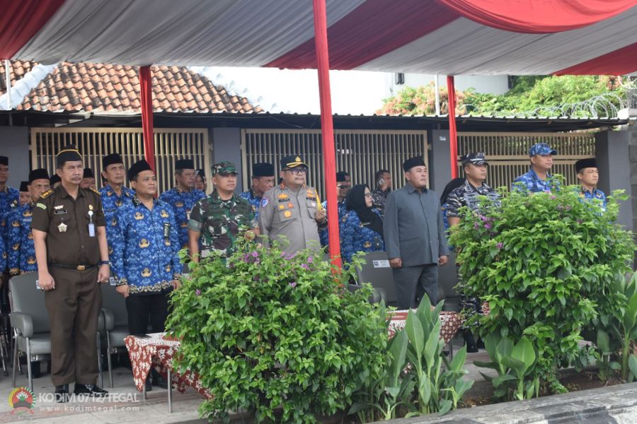 Dandim Tegal Hadiri Upacara Peringatan HUT Ke-53 KORPRI Tahun 2024 Tingkat Kota Tegal