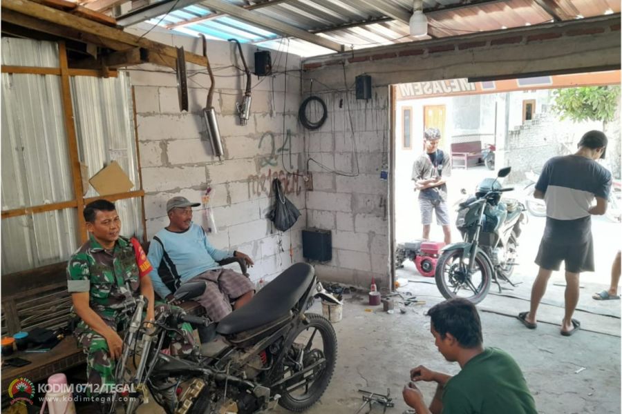 Babinsa Koramil Lebaksiu Anjangsana Kepada Warga Binaan