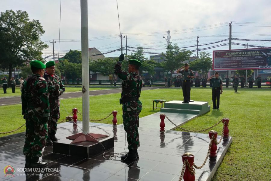 Pimpin Upacara Hari Senin, Dandim 0712 Tegal Sampaikan Amanat Pangdam IV Diponegoro