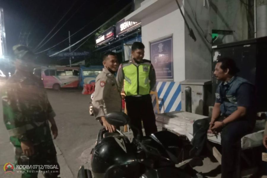 Babinsa Koramil Sumurpanggang Laksanakan Patroli Sinergitas TNI Polri