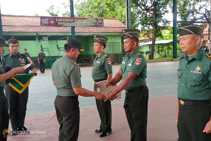 Acara Tradisi Wisuda Purna Tugas Dan Pindah Satuan Anggota Kodim 0712 Tegal Korem 071 Wijayakusuma
