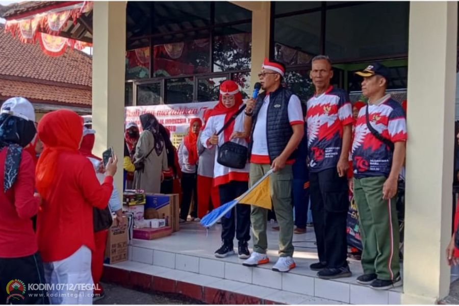 Danramil Lebaksiu Ikuti Jalan Sehat HUT RI Ke � 79 Tahun 2024 Tingkat Kecamatan Lebaksiu