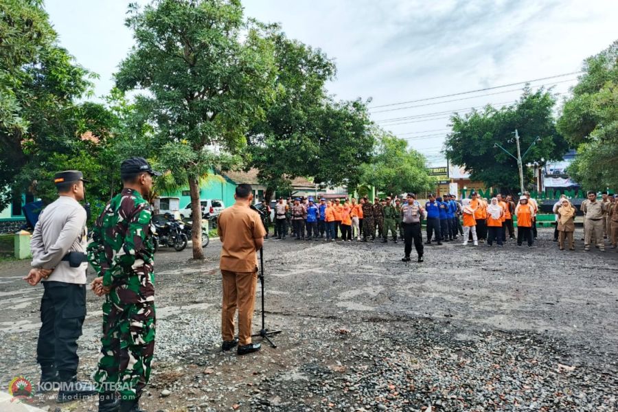 Menjelang Puncak Musim Hujan, forkopimcam Kramat Gelar Apel Siaga Bencana