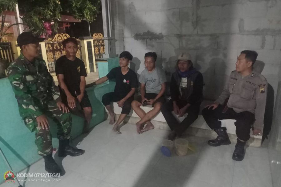 Babinsa Dan Babinkamtibmas Sambangi Pemuda Jatimulya