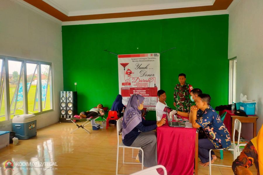 Babinsa Koramil Pangkah Dampingi Kegiatan Donor Darah