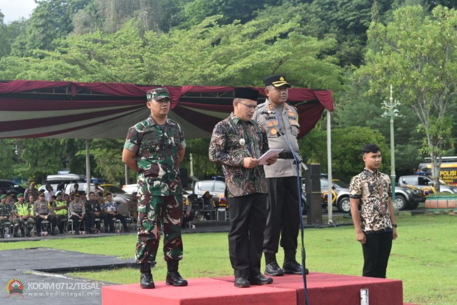 Dandim Tegal Pimpin Apel Pergeseran Pasukan Pengamanan TPS Pilkada Serentak Tahun 2024