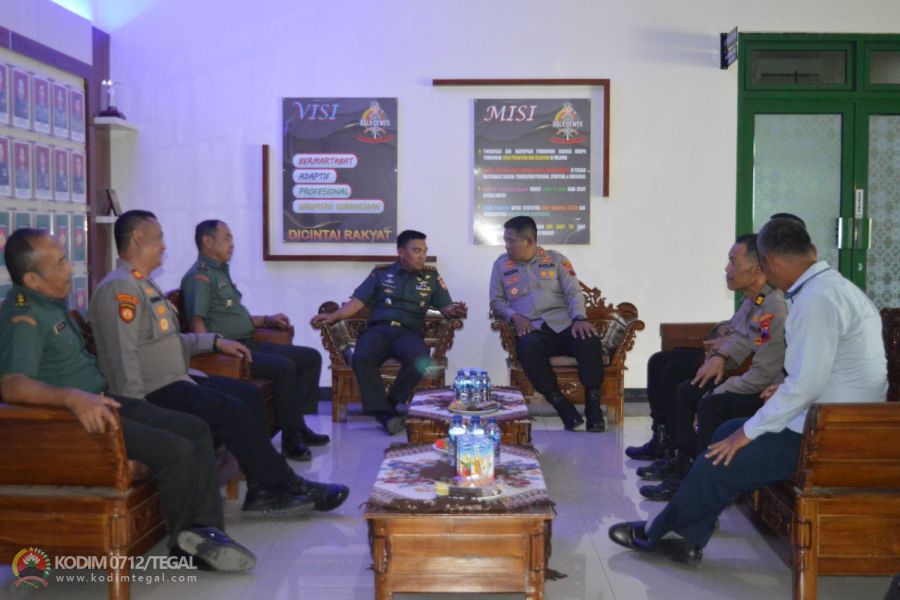 Kapolres Tegal Kunjungi Makodim 0712 Tegal