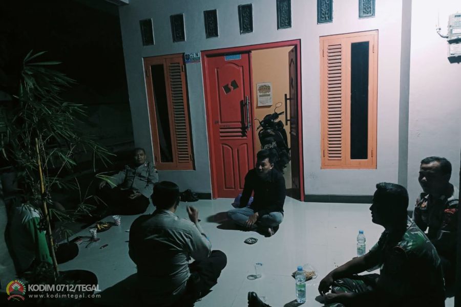 Pererat Sinergitas, Babinsa Koramil Suradadi dan Bhabinkamtibmas Komsos Bersama