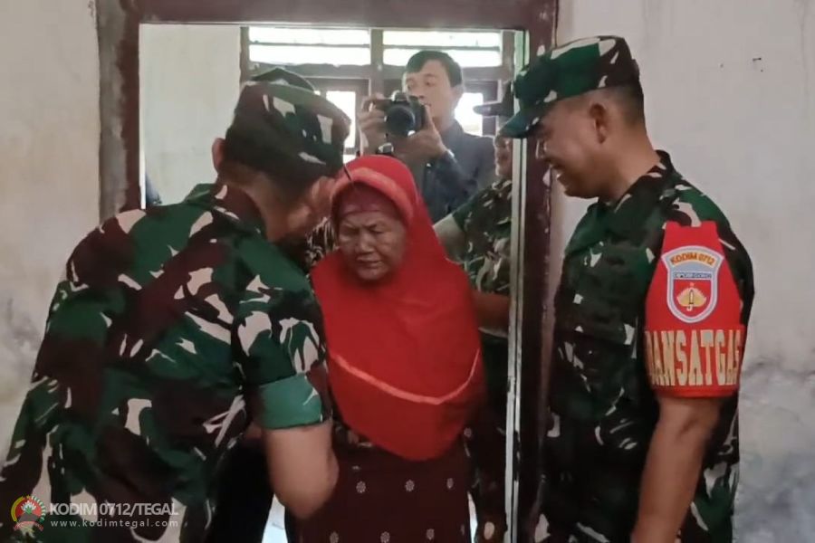 Tim Wasev Kunjungi Proses Pembangunan RTLH Seorang Nenek Di Desa Kesadikan