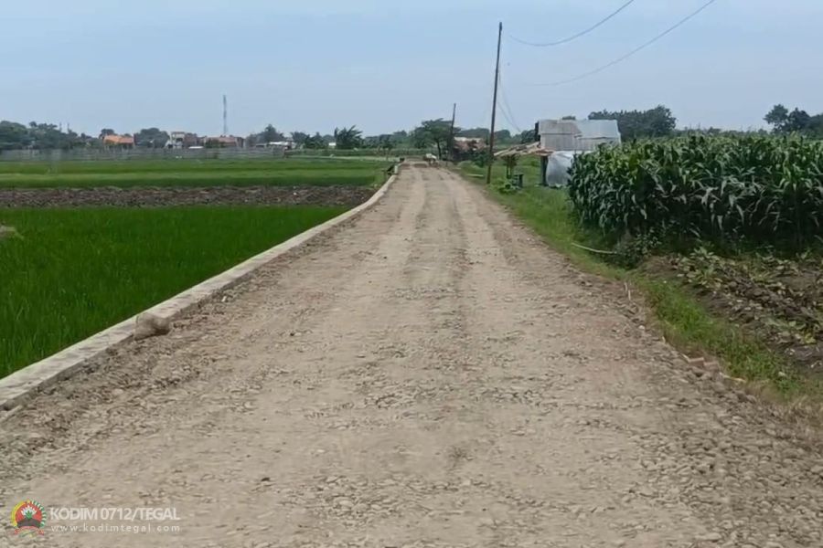 Jalan Makadam Telah Selesai Dikerjakan Satgas TMMD