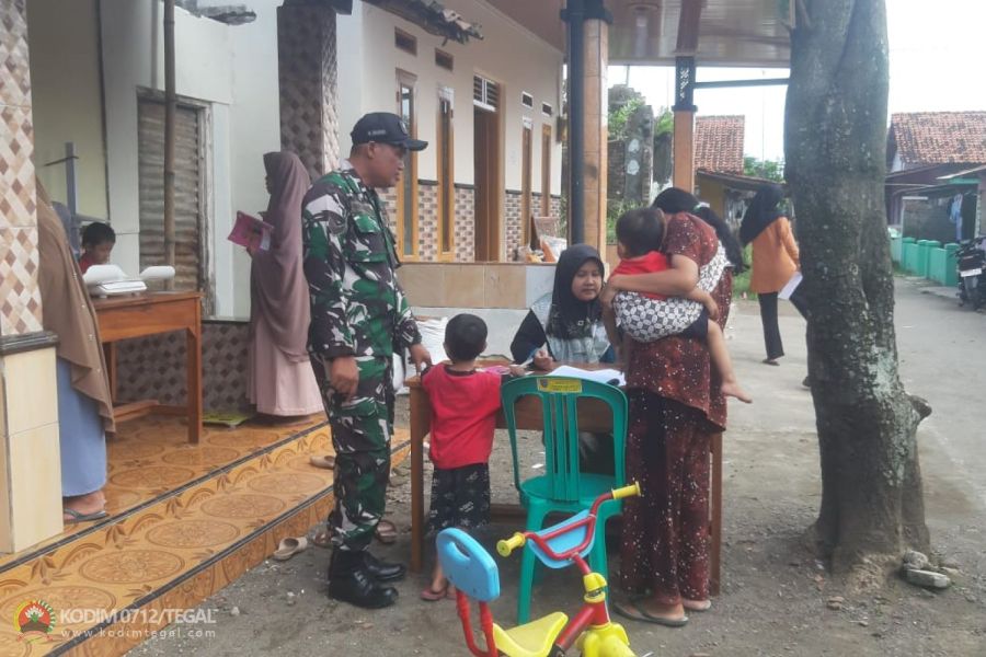 Babinsa Kodim Tegal Damping Kegiatan Posyandu