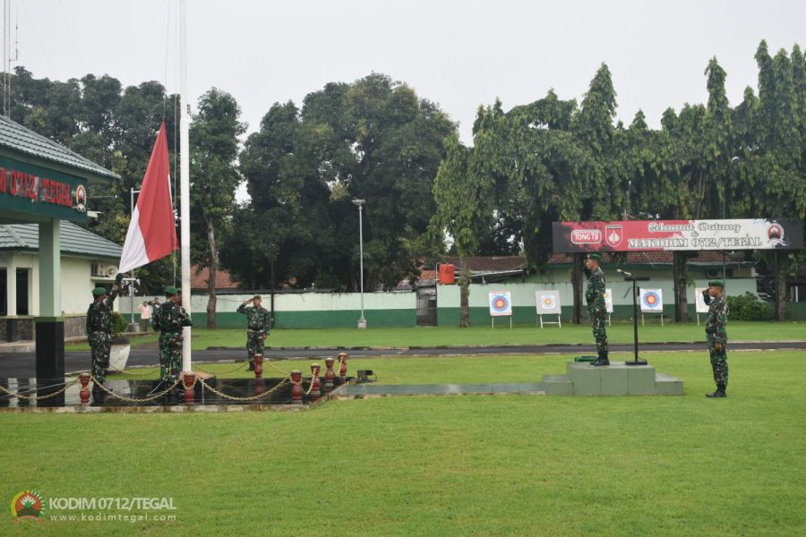 Kasdim Tegal Pimpin Upacara Bendera Minggu Pertama Bulan Februari