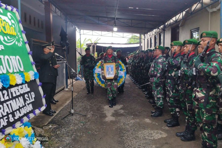 Dandim 0712 Tegal Pimpin Upacara Pemakaman Militer Almarhum Peltu Wijono